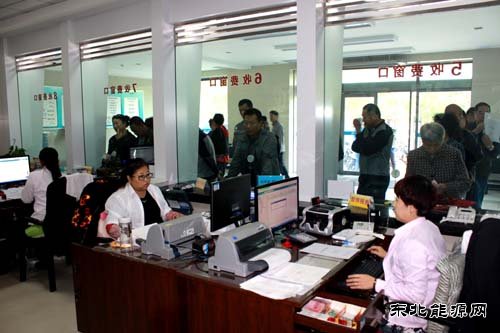 华电完美体育佳木斯热电厂彰显“华电供热”品牌优势应对收费高峰