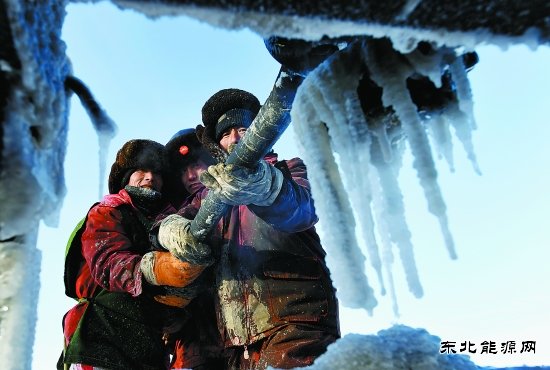 北纬47°-49℃  极寒高原找油人