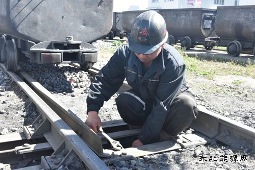 潞安集团李村煤矿：“以钢代木”助推降本增效