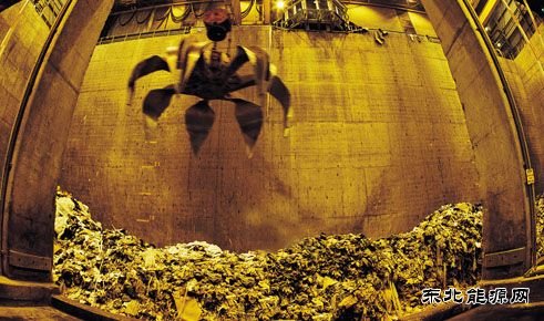 生活垃圾焚烧发电： 线上千里监控，线下执法联动