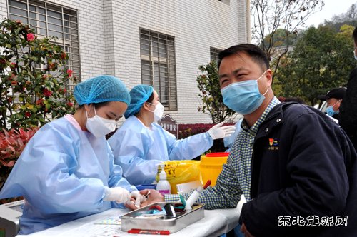 爱心献血 助力防疫