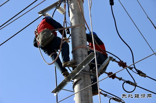国网乌兰浩特市供电公司：2021年首个“春检”作业告捷