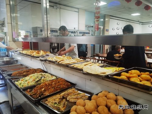 蒲白实业公司：藏在饭菜里的“关爱”