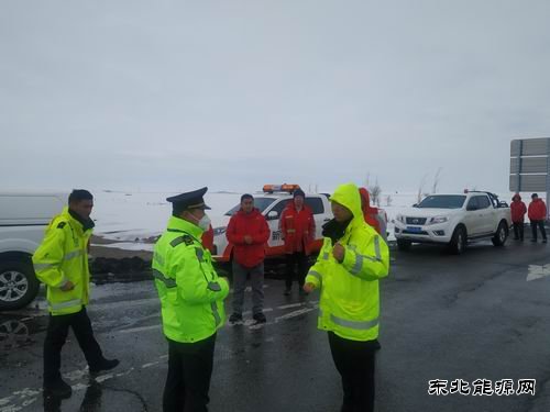 富蕴执法大队：开展“两会”期间安全隐患排查，筑牢安全防线