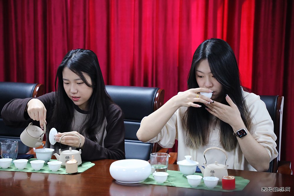 大唐葫芦岛热力公司：茶香四溢女人节