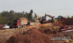 与老天抢时间大干  抓良机创造新纪录