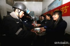 古城煤矿：元宵佳节送温暖