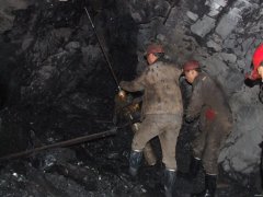 龙煤向阳矿多渠道培育职工“我要安全，我安全我幸福”理念