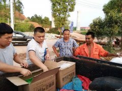 中铁二十一局集团：昌赣客专12标二分部开展实打实送清凉送健康活