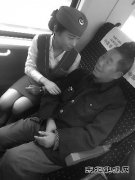 两代人的“两学一做”在高铁上“接轨”