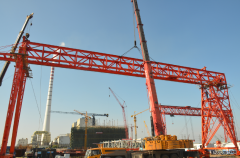 曹妃甸百万：首台60T龙门吊顺利安装就位