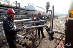 抚顺石化腈纶厂：冬日保障设备安全运行