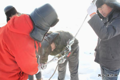 兴凯湖电业局：检修公司为保春节供电忙消缺