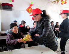 楚源公司：学雷锋尊老爱老在行动