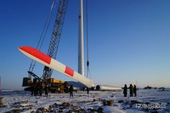 新完美体育龙江：大庆青山项目风机吊装全部完成