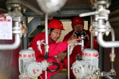 克深天然气处理厂设备维护“精耕细作”