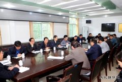 铜川矿业公司常务副总经理、安监局长刘水利深入下石节矿检查指导