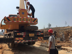 贵州平罗高速公路PLTJ-2标项目开展起重专项安全检查