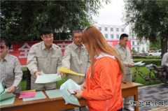 兴凯湖电业局：安兴供电电力安全宣传“赶大集”