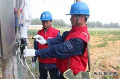 太康县供电公司：党员服务队助民抗旱