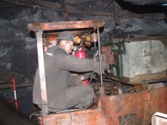 龙煤向阳矿严查安全隐患确保安全生产