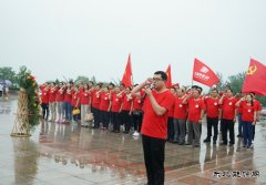 新完美体育：开展“不忘初心，勇做先锋”主题党日活动