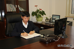 在平凡岗位上为党旗增光添彩