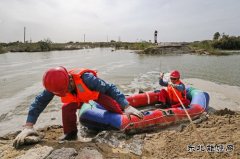 塔里木油田哈得作业区：洪水阻不断巡井路