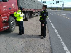 布尔津路政管理局联合交警开展安全生产大检查专项整治活动