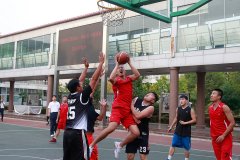 古城煤矿：篮球架起友谊桥