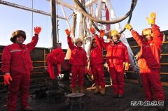 大庆1205、1202钻井队51年后年进尺双双再上10万米