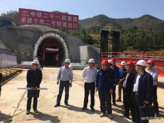 东南沿海铁路福建公司：董事长陈乃武到兴泉铁路兴宁1标工地调研