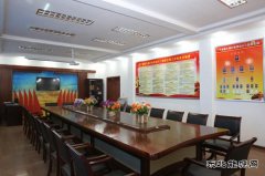 内蒙古公司南露天煤矿标准化党支部阵地建设展现党员风采