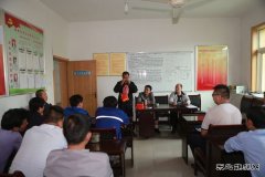 铜川矿业下石节矿开展自救器使用培训撑好职工生命安全“保护伞”