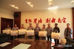 潞安集团焦化公司：积极组织开展“扶贫助学”活动