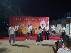 中铁二十一局：兴泉铁路XQXN-1标二分部举办“迎中秋，庆国庆”活