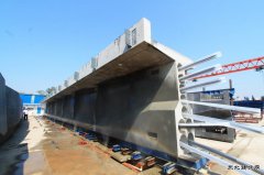 中铁二十一局：兴泉铁路全线第一孔T梁鲜活出炉