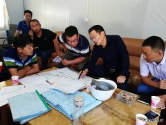 中铁21局四公司：副总经理、总工程师吕俊团检查兴泉铁路隧道现场