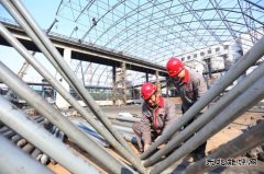 潞安集团焦化公司：党员干部工程“一线”忙服务