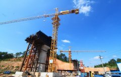 中铁二十一局：兴泉铁路兴宁4标宁化跨泉南高速特大桥成功浇筑0号