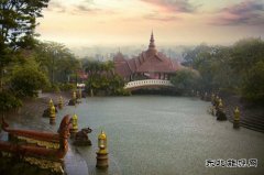 雨中的古勐泐国王后花园（摄影作品）