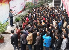 月亮田矿南一采区打好冬季瓦斯取暖“预防针”