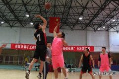 谁与争锋（图片报道）