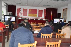 高山煤矿：组织观看张玉滚同志先进事迹