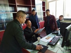 盘江股份公司安检局与社工部到月亮田矿对民用瓦斯供气进行专项检