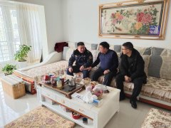 布尔津路政海事局：春节前夕慰问退休干部及南疆支教人员家属