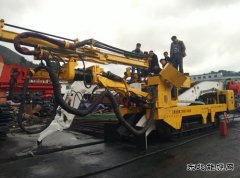 高山煤矿：开展岩巷钻装锚机组实操培训