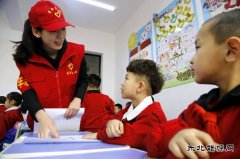 佳木斯供电公司：安全用电进校园 雷锋精神永流传