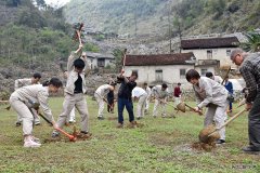 大化水电总厂：开展援助板兰村“党旗引领&#8226;联建联养”主题