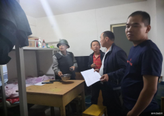 榆树泉煤矿挨家挨户消防用电和液化气罐检查